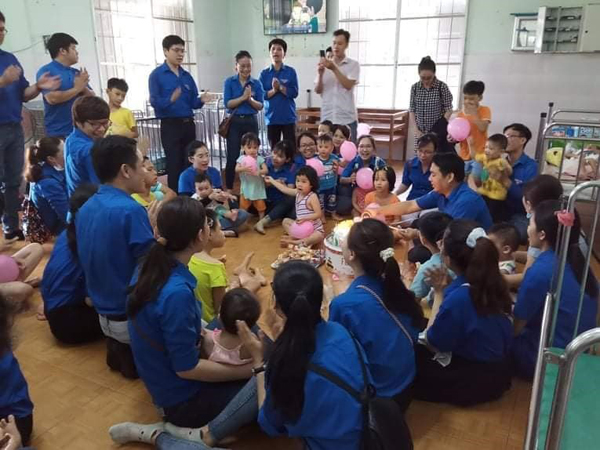 Những trái tim rộng mở yêu thương